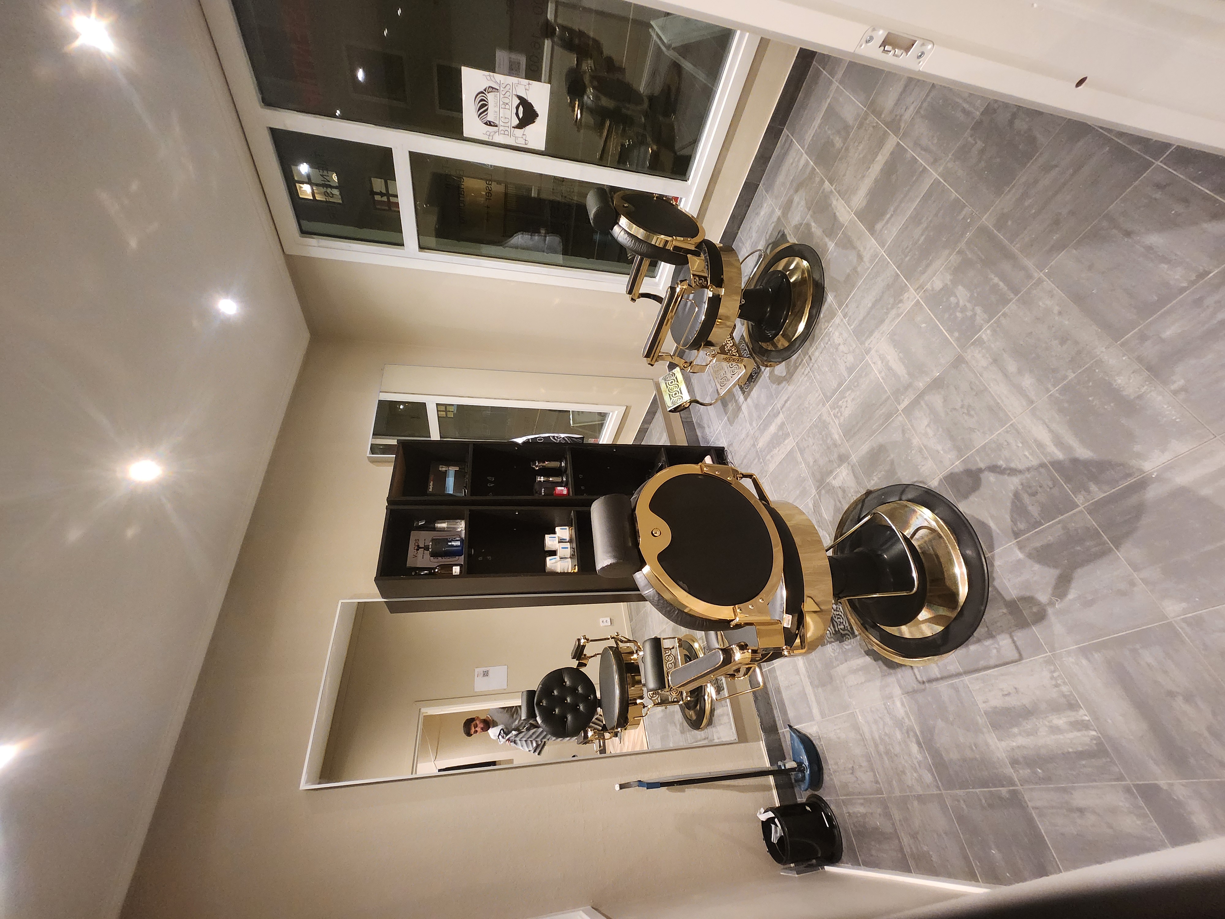 Barberstoler hos Big Boss Barber